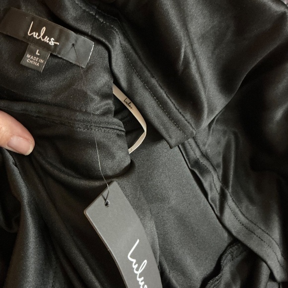 LuLu’s NWT black floral tiered mini dress tie back size Lg - Picture 4 of 8